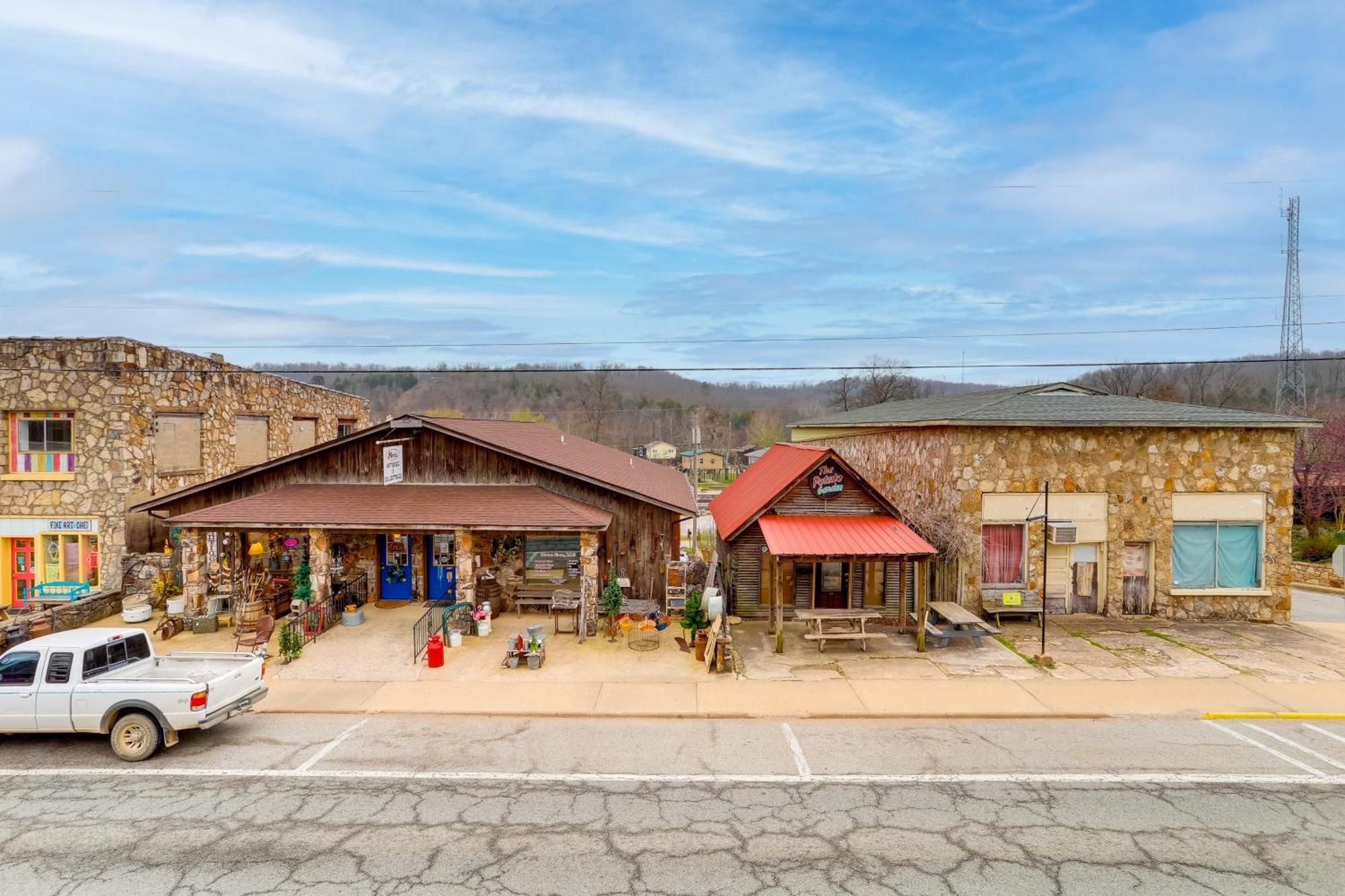 Historic Hardy Home With Game Room On Main Street Exterior foto